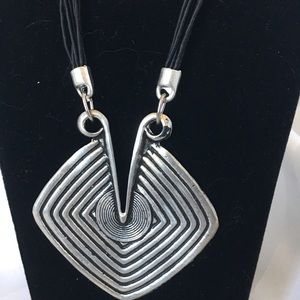 Lot of 4 women’s silver tone necklaces